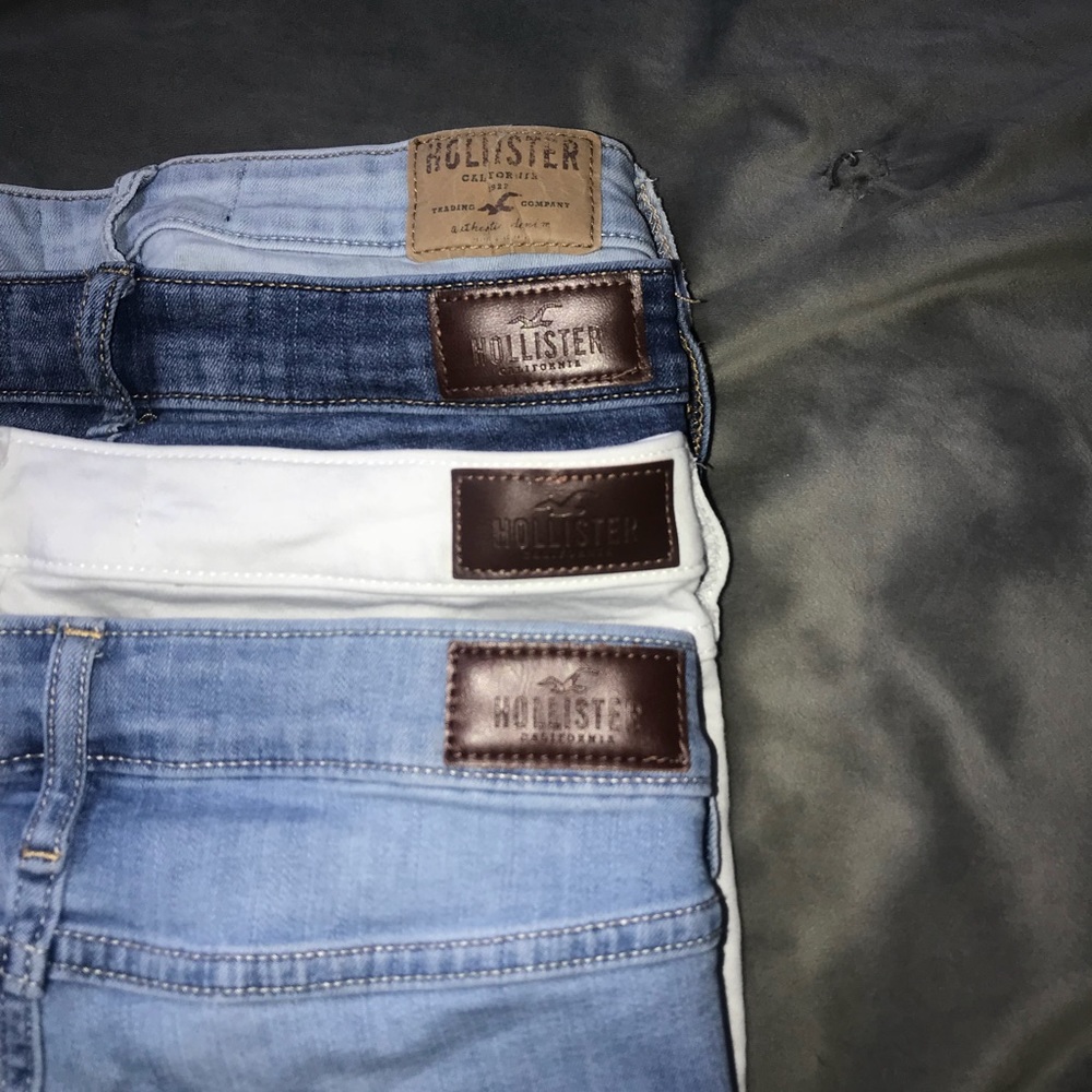 4 pairs of hollister jeans size 3